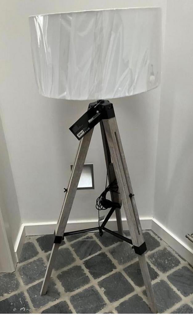 Nieuwe staanlamp driepikkel witte kap, Enlèvement, Neuf