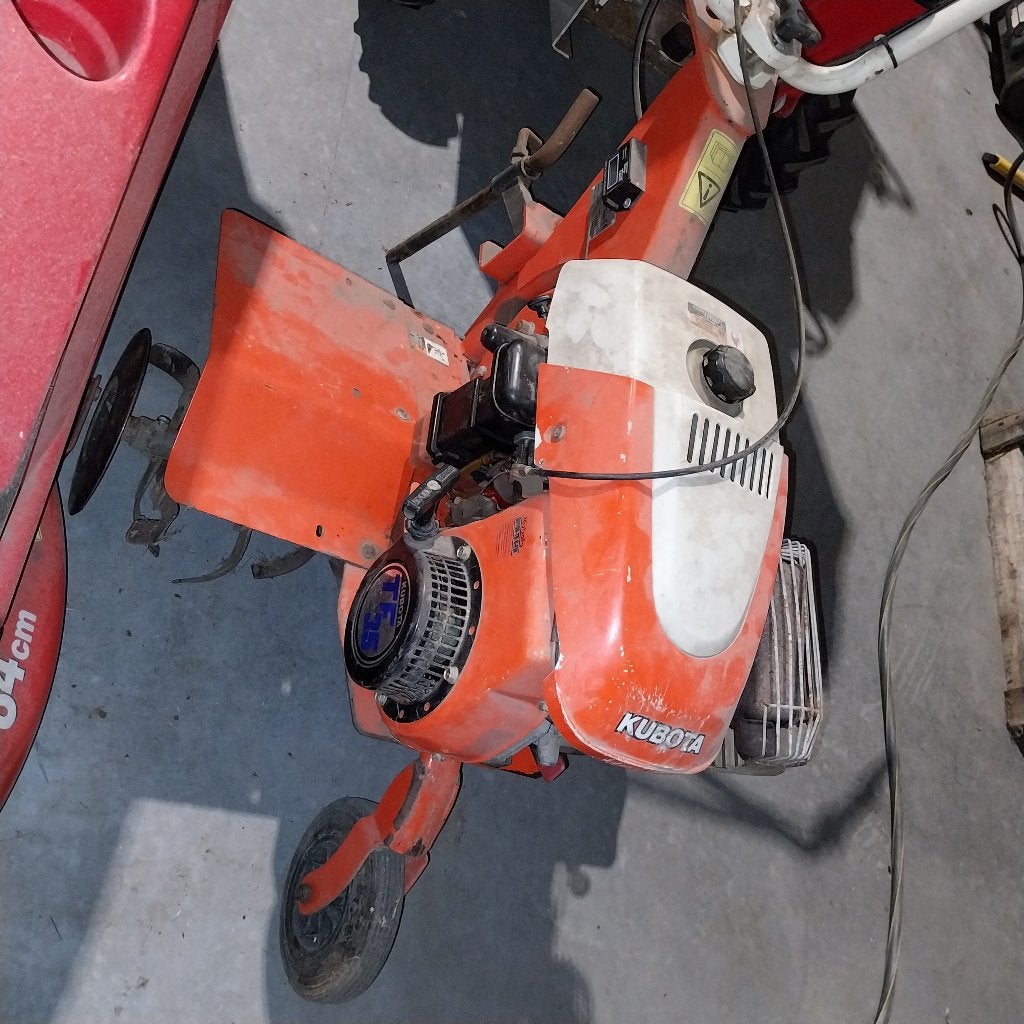 Kubota tuinfrees, Ophalen