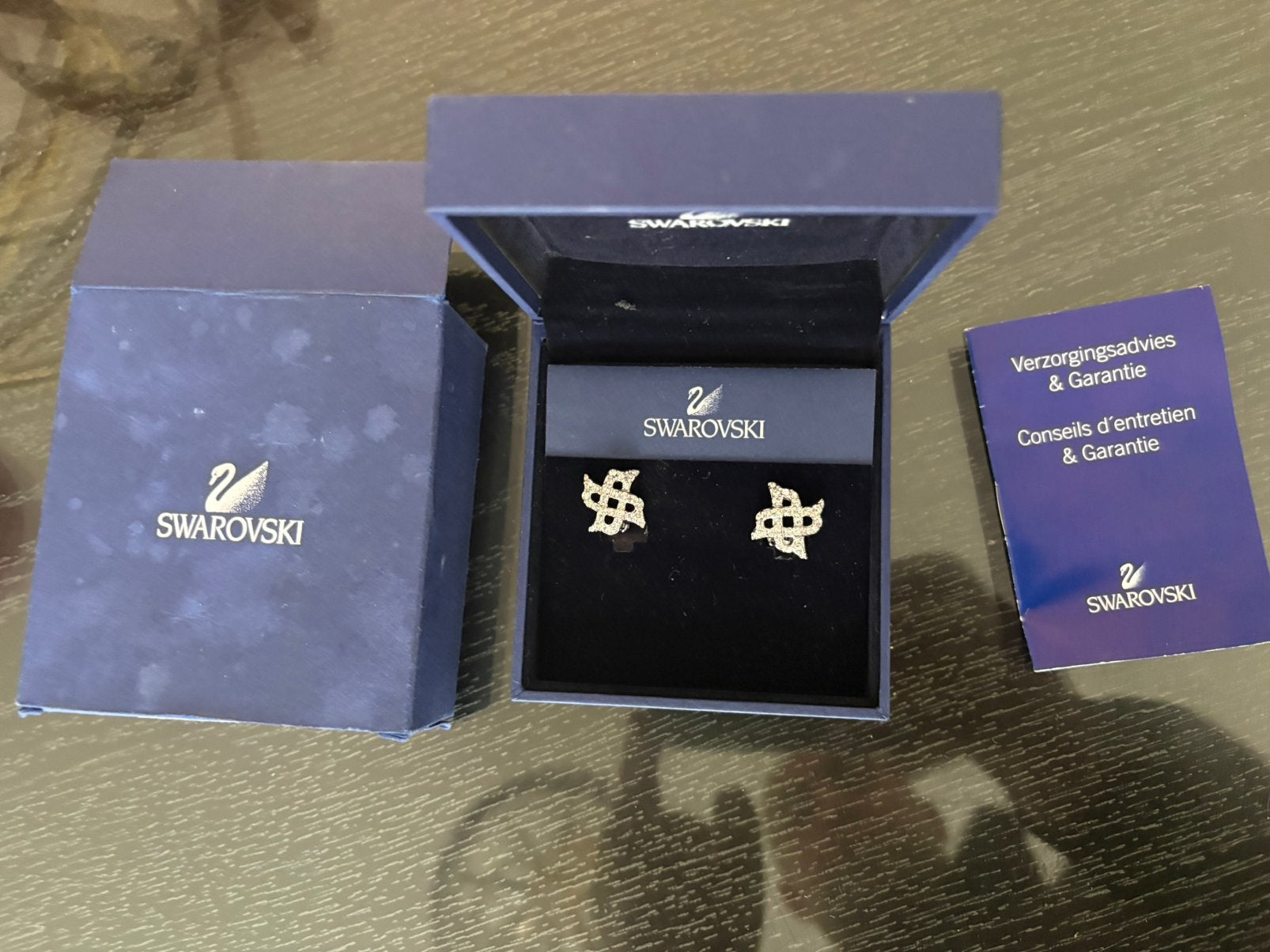 Swarovski oorbellen, Handtassen en Accessoires, Ophalen, Zo goed als nieuw