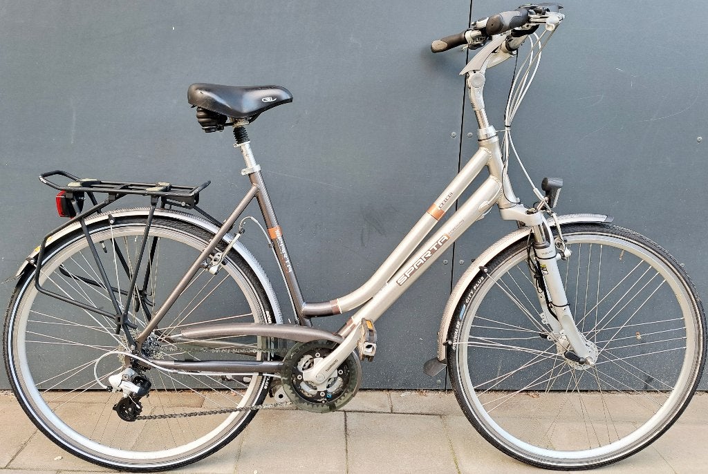 Sparta Trekking/Touring bike 28" prix250€ 048981/3734, Accès (extra) bas, Sparta, Frein sur jante, 53 à 56 cm