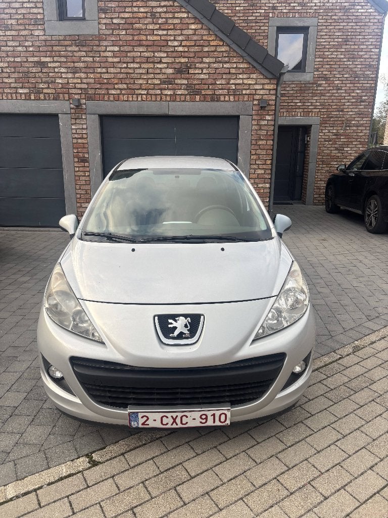 Peugeot 207+ 1.4 HDi 68 pk — 2013, Auto's, Euro 5, 50 kW, Particulier, Overige carrosserie