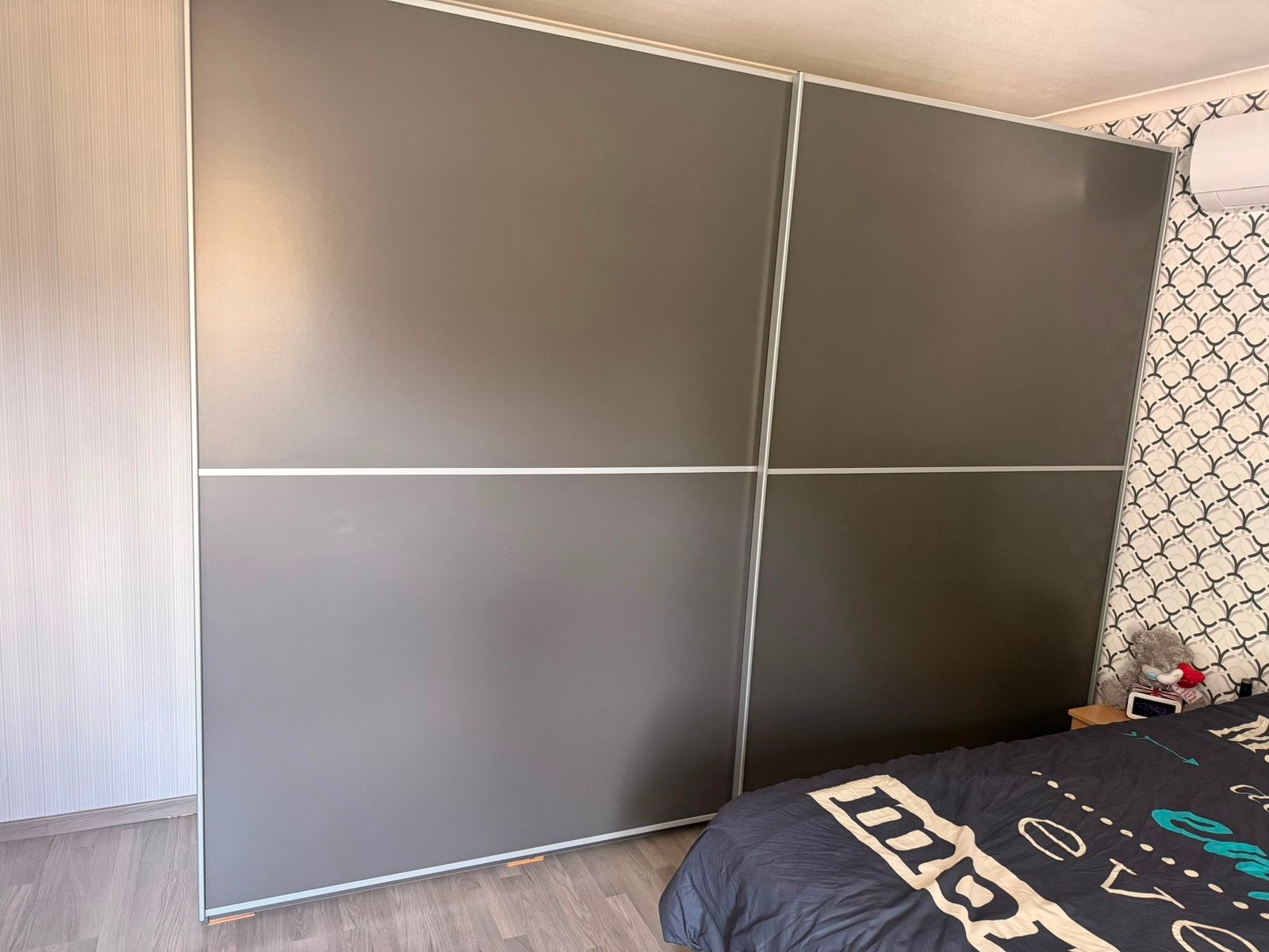 Grote kleer kast, Huis en Inrichting, Ophalen, Zo goed als nieuw