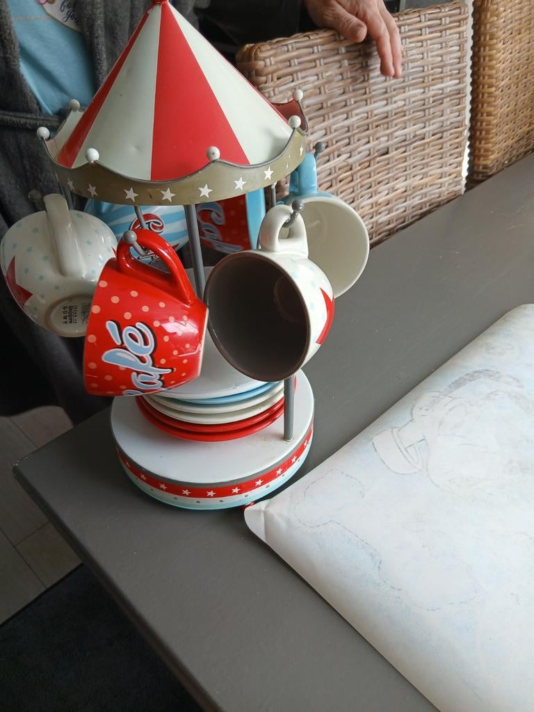 Mokken en onderbordjes, Verzamelen, Ophalen