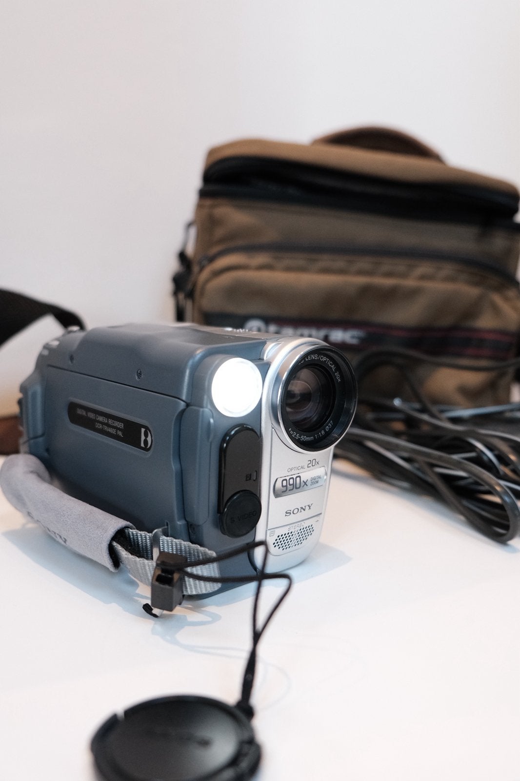 Sony DCR-TRV460E Handycam – Voor Herstelling / Onderdelen, Audio, Tv en Foto, Ophalen of Verzenden, Hi 8, (Video)band