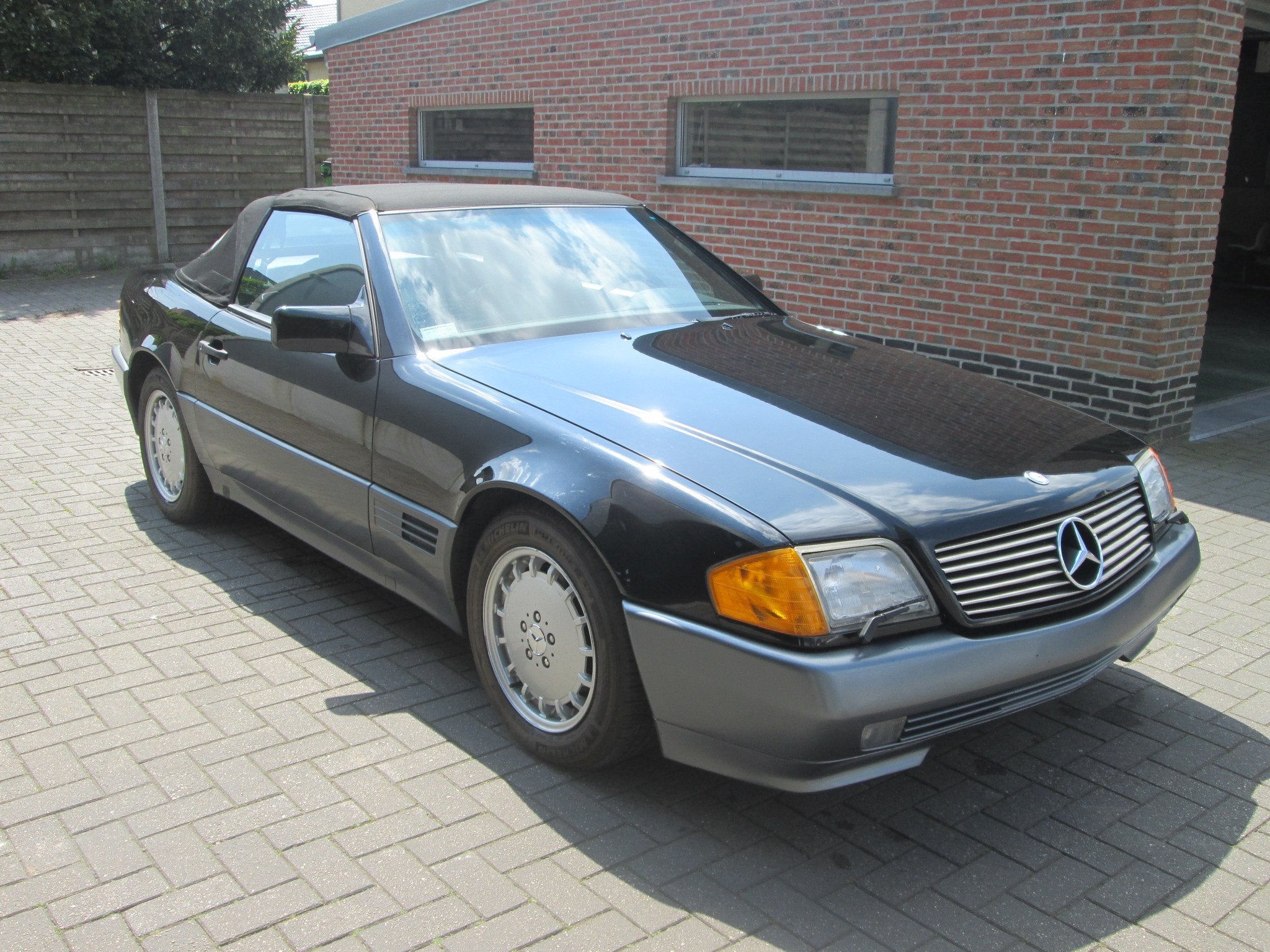 Mercedes-Benz SL 300 24 V, Automaat, Achterwielaandrijving, Zwart, Zwart