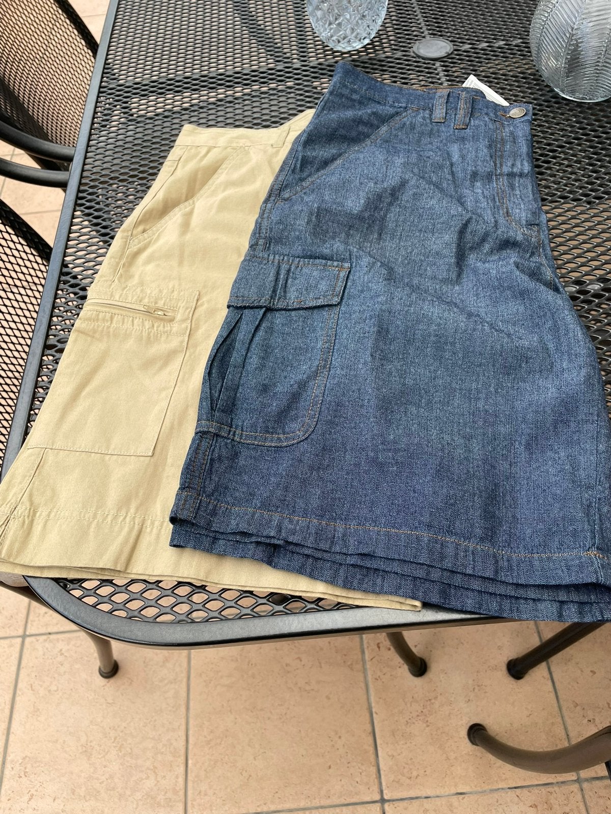 Twee nieuwe bermuda’s M/ 46 xl, Kleding | Dames, Ophalen of Verzenden, Zo goed als nieuw, Maat 46/48 (XL) of groter, Beige