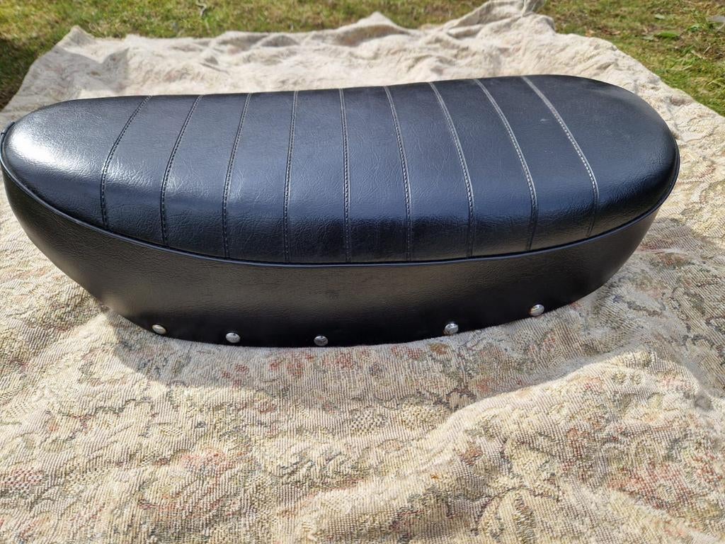 Honda Dax zadel skyteam, Fietsen en Brommers, Ophalen of Verzenden, Zadel