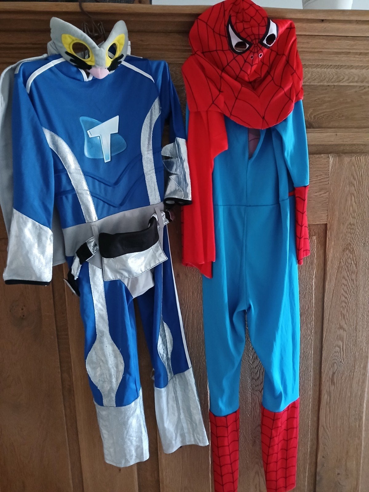Spiderman- en MegaToby pak, 7 tot 10 jaar, Kinderen en Baby's, Carnavalskleding en Verkleedspullen, Ophalen, Zo goed als nieuw