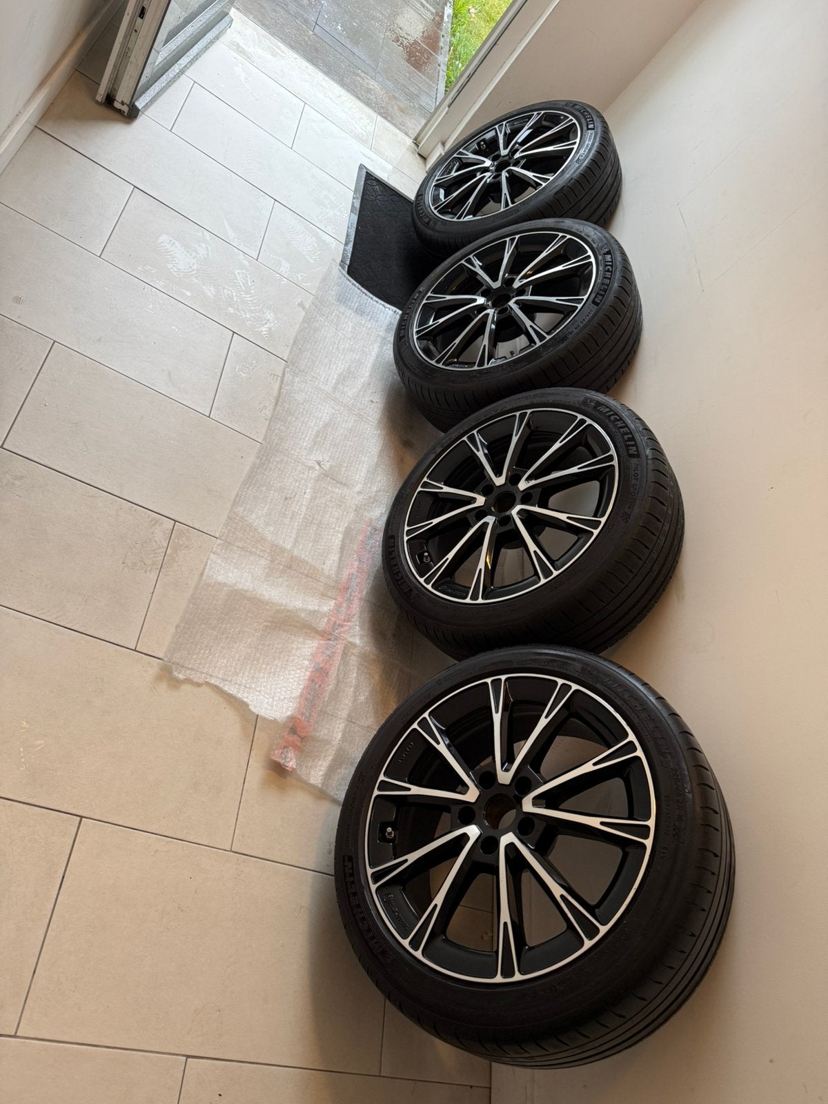 225/45/18 michelin velgen +zomerbanden, Ophalen, Zo goed als nieuw