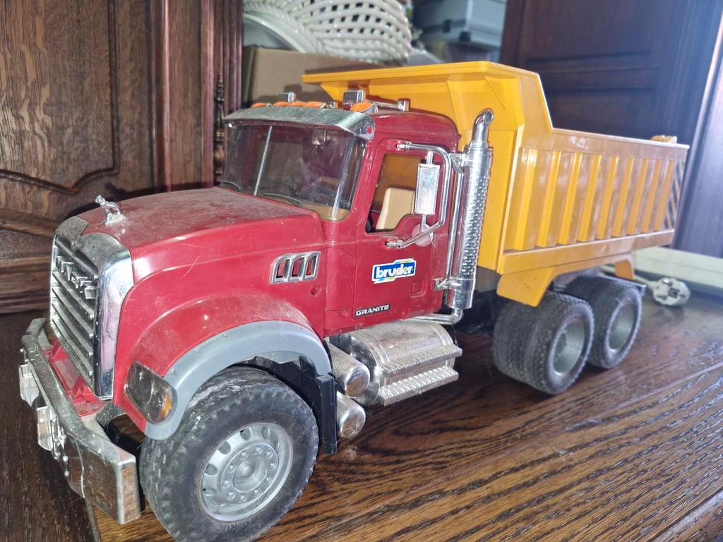 Camion Play Bruder Mack de 2007, Hobby & Loisirs créatifs, Hobby & Loisirs Autre, Enlèvement