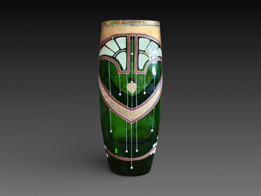 Vase en verre vert, décors de fleurs et dorures, art nouveau, Enlèvement ou Envoi