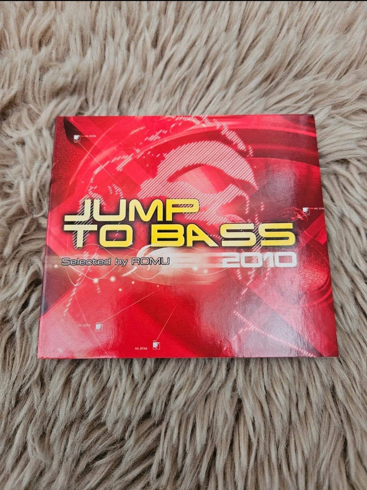 Jump To Bass 2010, CD & DVD, Enlèvement ou Envoi