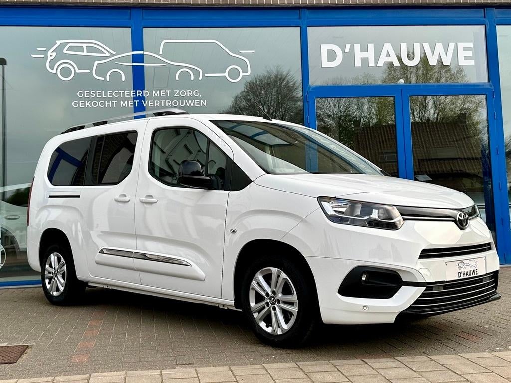 TOYOTA PROACE CITY VERSO 7zit*navi*trekhaak* 1 jaar garantie, Voorwielaandrijving, 1199 cc, Handgeschakeld, 5 deurs