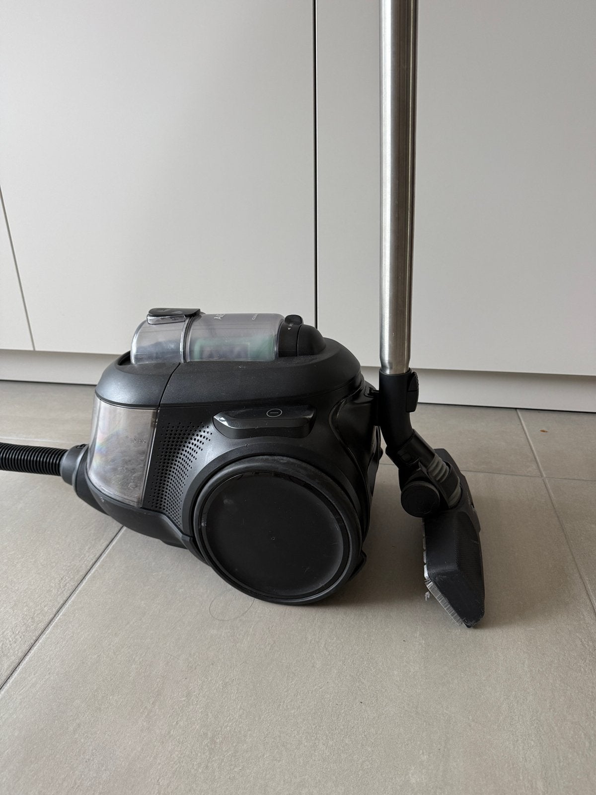 AEG Clean 6000 – Stofzuiger zonder zak, Ophalen, Gebruikt, Geschikt voor harde vloeren, Minder dan 1200 watt