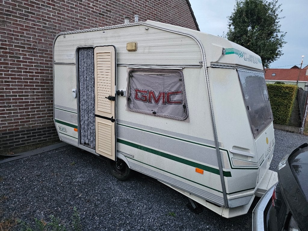 Caravan te koop chateau, Chateau, Jusqu'à 4 m, Particulier, Siège standard