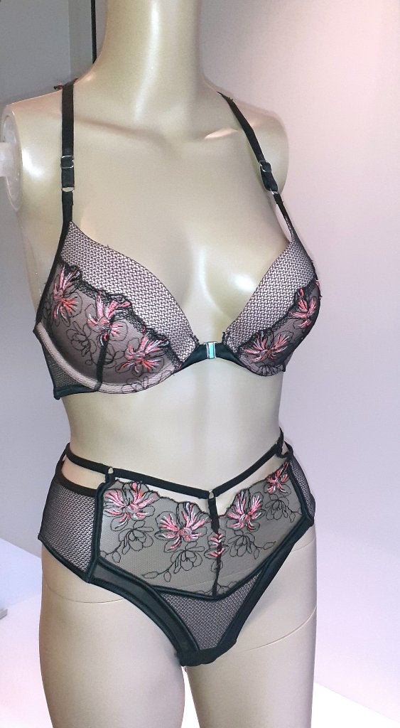 Lingerie setje 70C S Duckie Thot Hunkemoller, Kleding | Dames, Ondergoed en Lingerie, Ophalen of Verzenden, Zwart, Setje