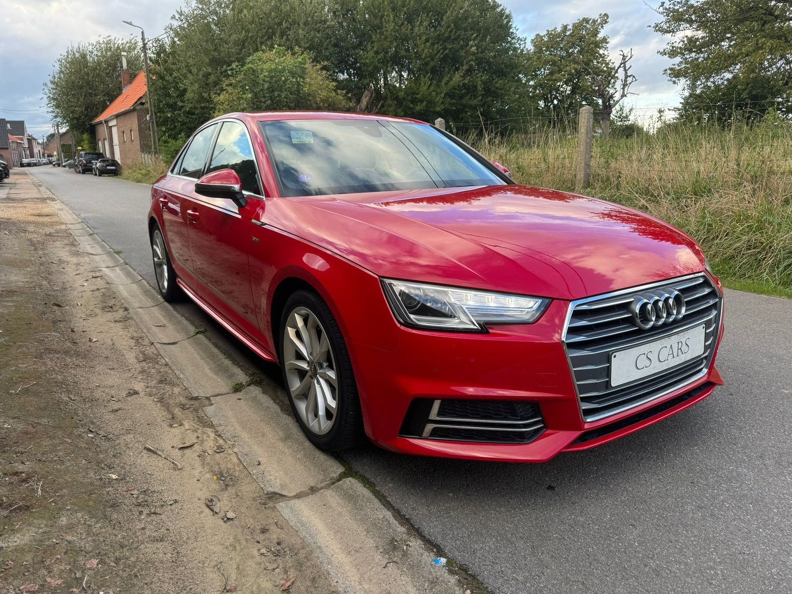 Audi A4 1.4 TFSI / S line / Led / Navi / Garantie / B&O, Autos, Rouge, Cuir et Alcantara, Achat, Entreprise
