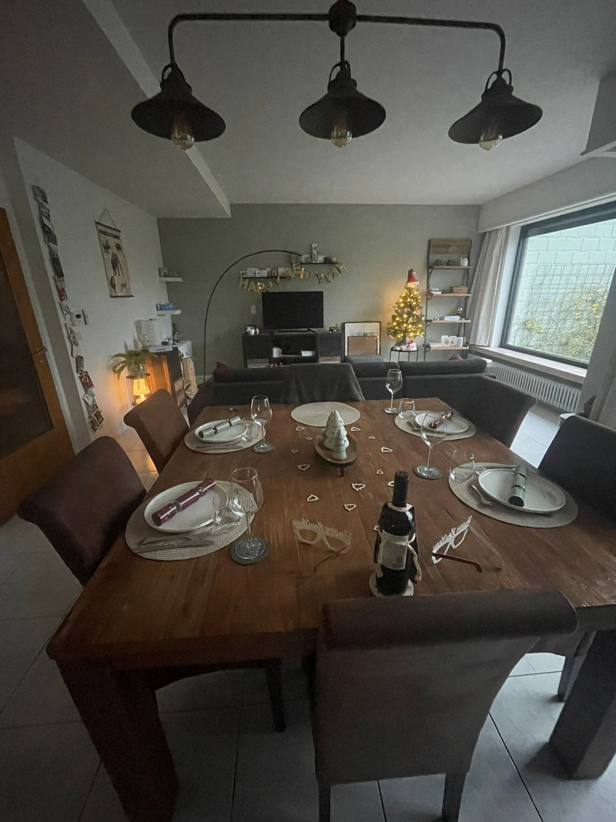Degelijke eettafel, Huis en Inrichting, Complete eetkamers, Zo goed als nieuw, 6 tot 8 stoelen, Ophalen