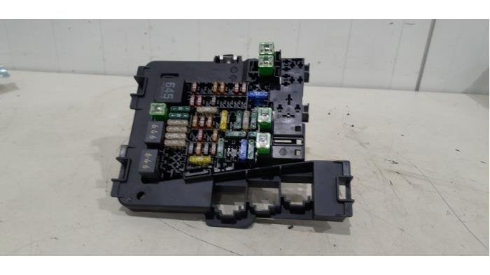Boîte à fusibles d'un Volkswagen Transporter, Volkswagen, -, 3 mois de garantie, Utilisé