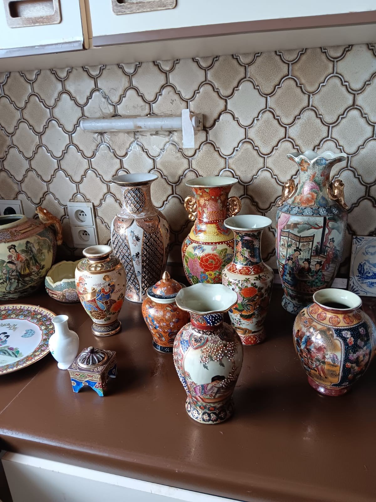 Collection de vases chinois, Enlèvement