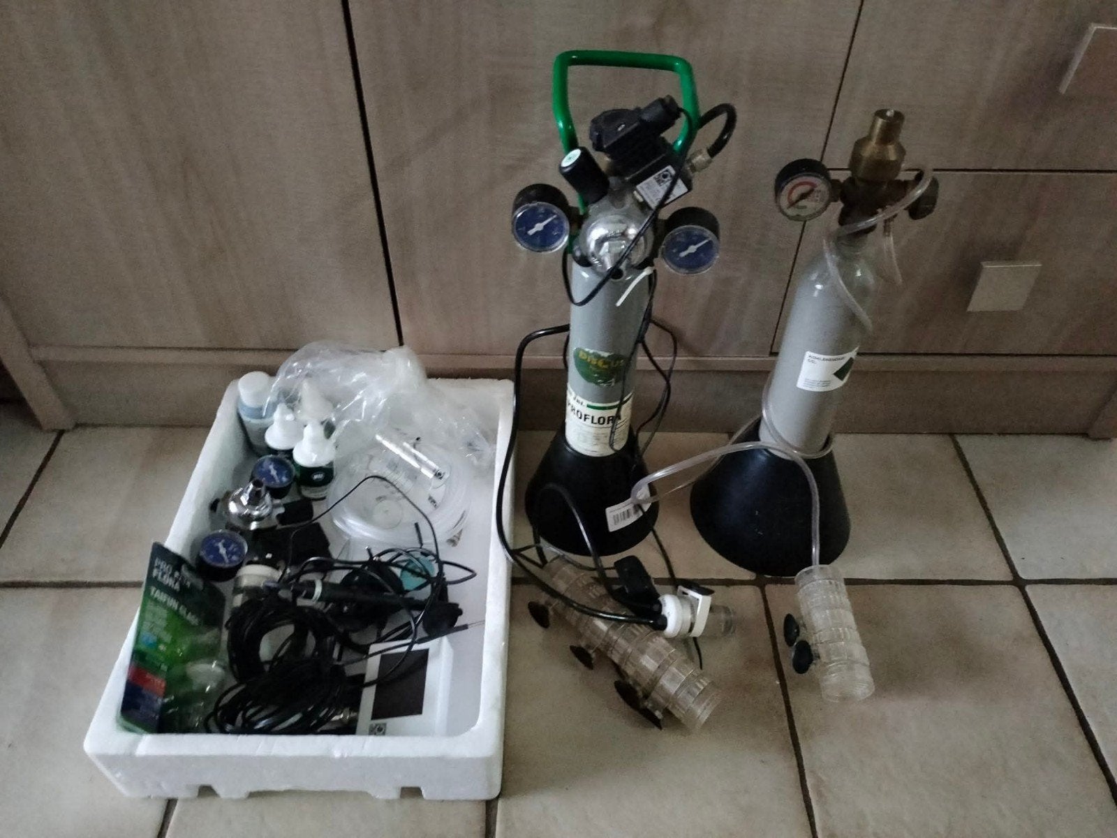Co2 set., Enlèvement