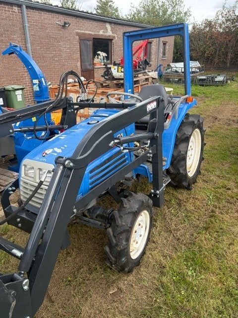 iseki sial 21 met nieuwe voorlader takel 21pk servo, Bricolage & Construction, Treuils et Palans, Enlèvement, Utilisé