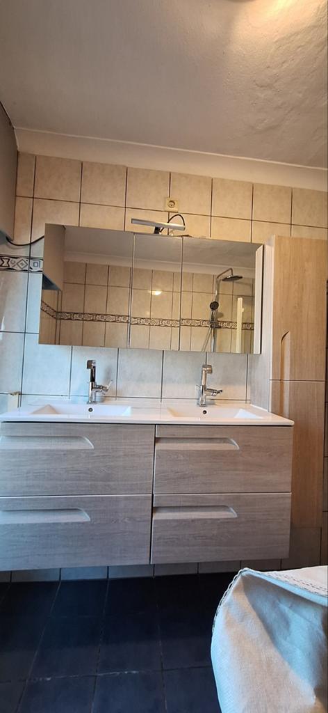 Badkamermeubel met tablet en 2 kranen, kolomkast, Huis en Inrichting, Ophalen
