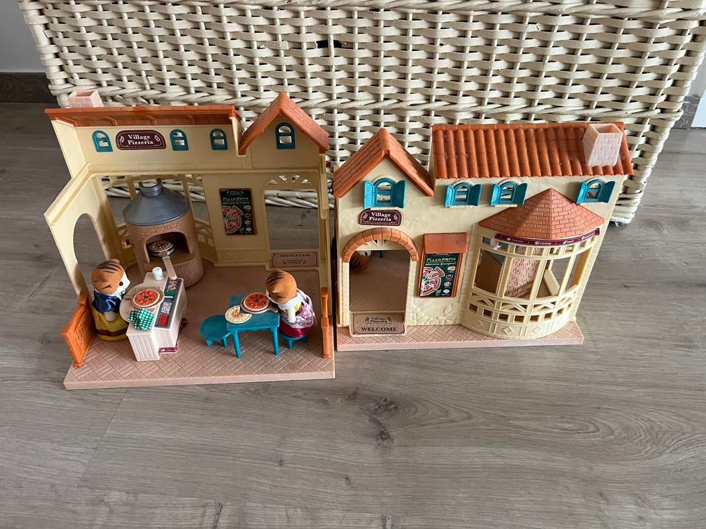 Sylvanian pizzeria met poppetjes, Kinderen en Baby's, Speelgoed | Poppenhuizen, Ophalen, Zo goed als nieuw