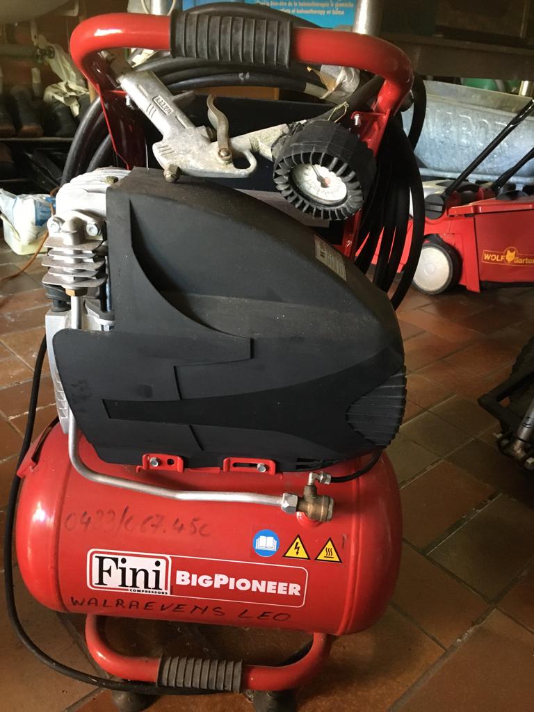 Compressor, Enlèvement, Utilisé, 200 à 400 litres/min, 10 bars ou plus
