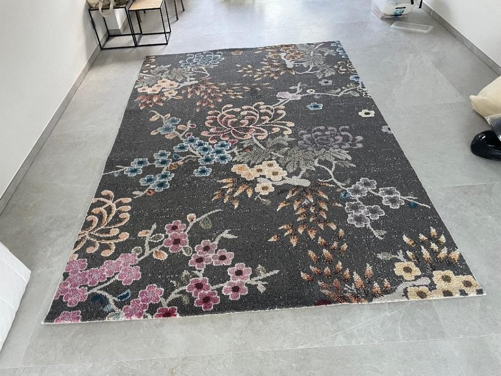 Groot tapijt 200 x 300 cm – bloemenmotief – donkergrijs, Ophalen, 200 cm of meer, Zo goed als nieuw, 200 cm of meer
