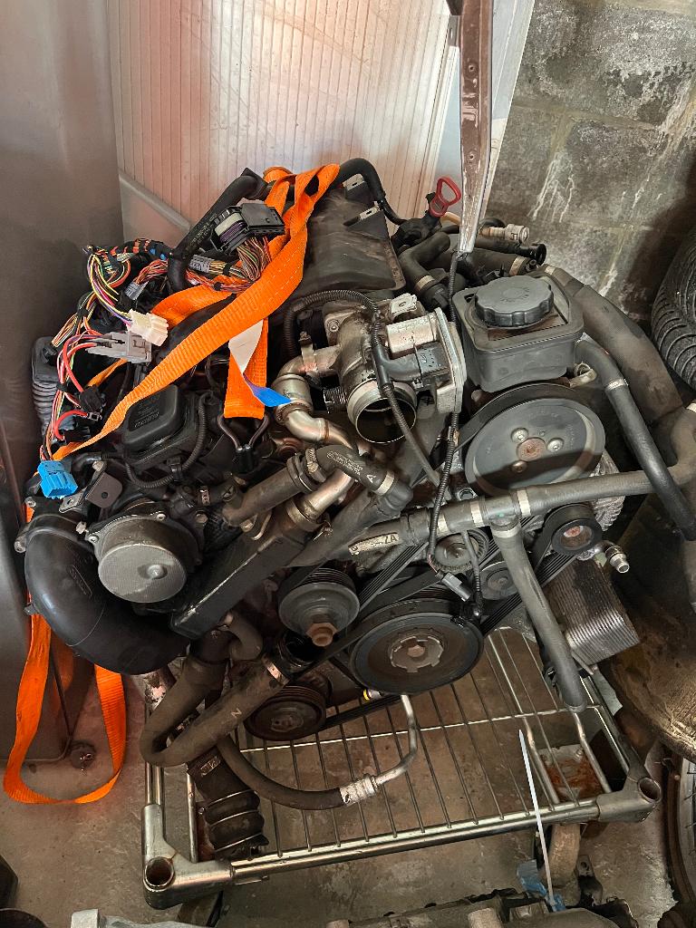 A vendre pièces détachées pour BMW E60 2l diesel, Enlèvement, Utilisé, BMW