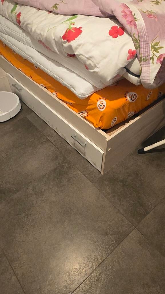 Bed 90 x 200. Eenpersoonsbed, Ophalen, Matras