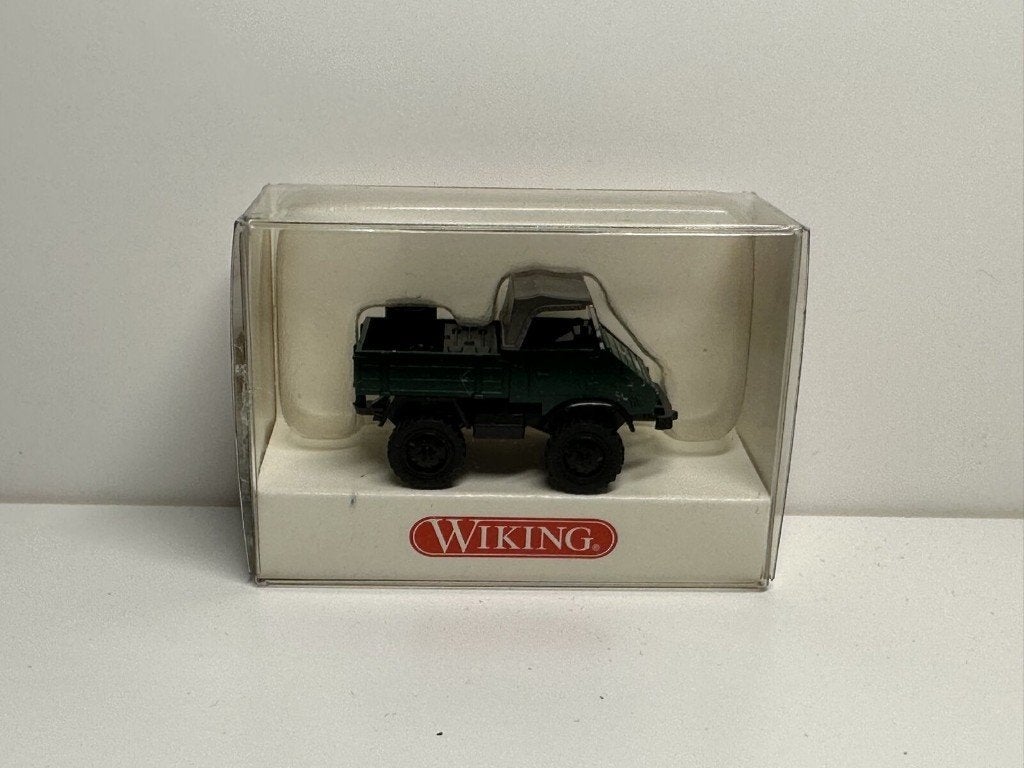 MERCEDES 4x4 Unimog 411 Top bâché 1/87 HO WIKING Neuf+Boite, Enlèvement, Neuf, Grue, Tracteur ou Agricole, Wiking