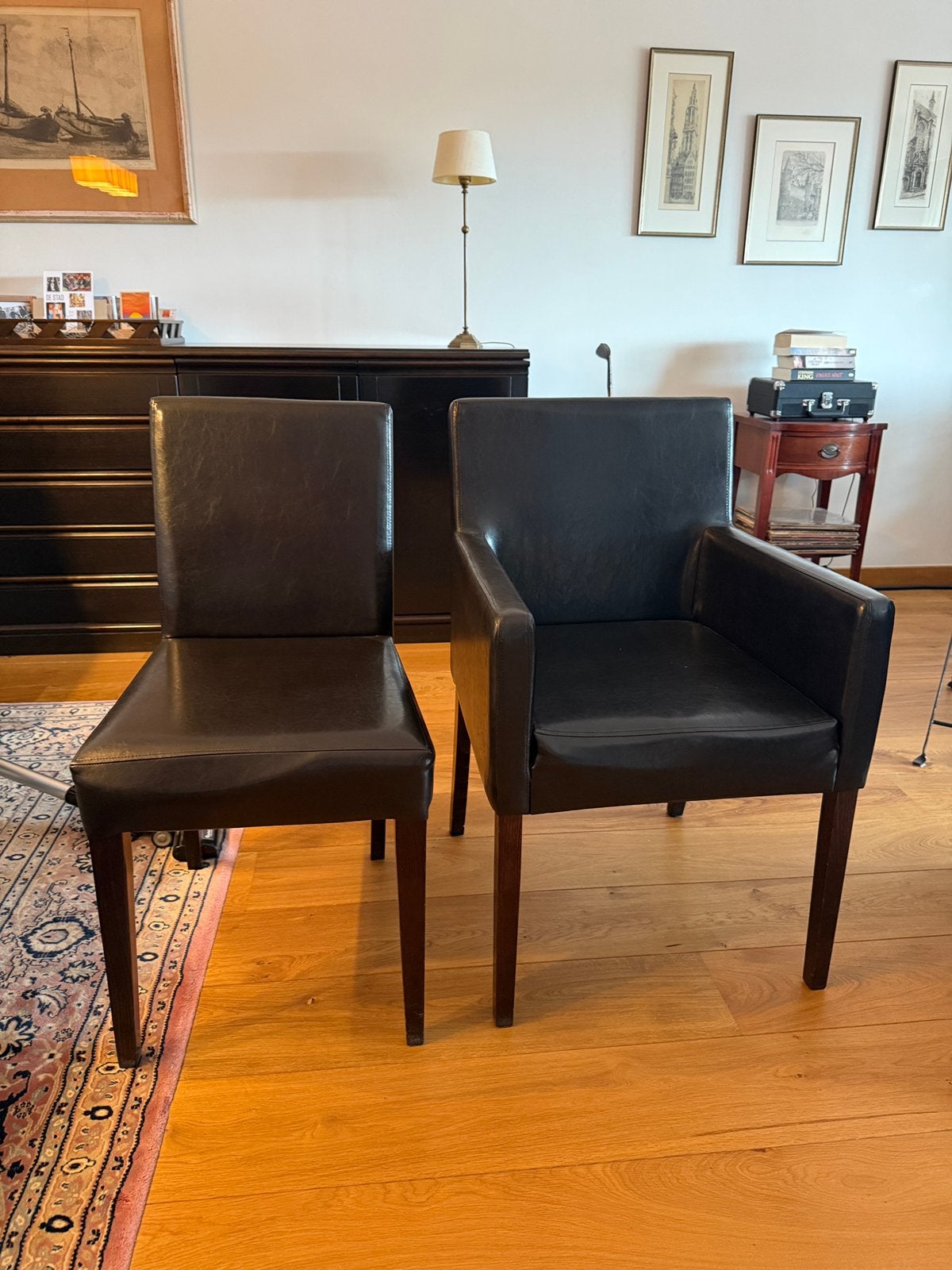 Stoelen GRATIS AF TE HALEN, Huis en Inrichting, Stoelen, Ophalen, Kunststof, Gebruikt, Bruin