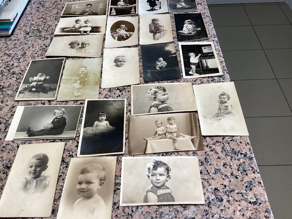 Lot de 22 vieilles photos d'enfants, Collections, Photos & Gravures, Enfant, Enlèvement ou Envoi, Avant 1940, Photo