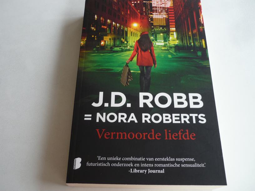Vermoorde liefde, Ophalen of Verzenden, Zo goed als nieuw, J.D. Robb