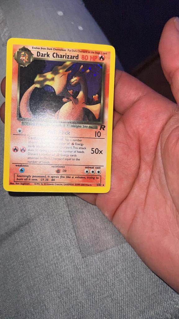 Dark charizard holo and tyranitar v single strike full art, Hobby en Vrije tijd, Verzamelkaartspellen | Pokémon, Ophalen of Verzenden