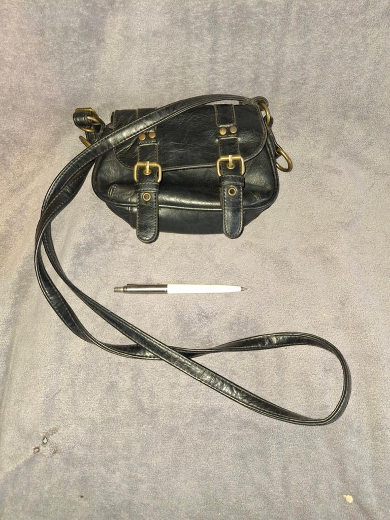 Kleine lederen handtas, Handtassen en Accessoires, Portemonnees, Zwart, Zo goed als nieuw, Leder, Ophalen