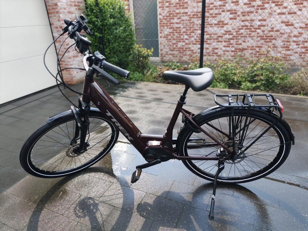 TREK VERVE +4 Lowstep M Cobra Blood, Fietsen en Brommers, Minder dan 30 km per accu, Zo goed als nieuw, 47 tot 51 cm, Ophalen