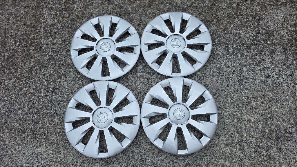 Enjoliveurs Skoda 15". Excellent état., Enlèvement, Comme neuf
