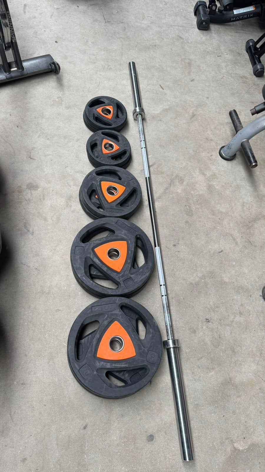 120kg Ziva Rubereb Pu Gewichten + Olympische Barbell, Sport en Fitness, Ophalen, Zo goed als nieuw, Halterschijven