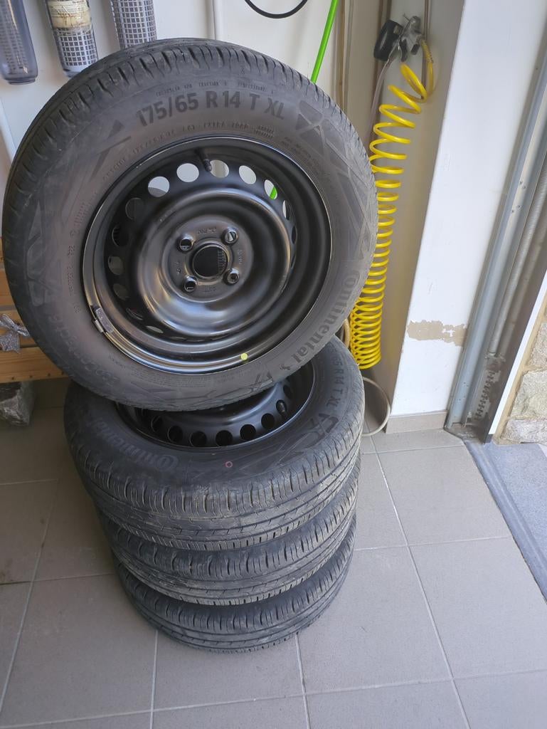 Pneu de Hyundai i10 4 mm de marque continental de 2022