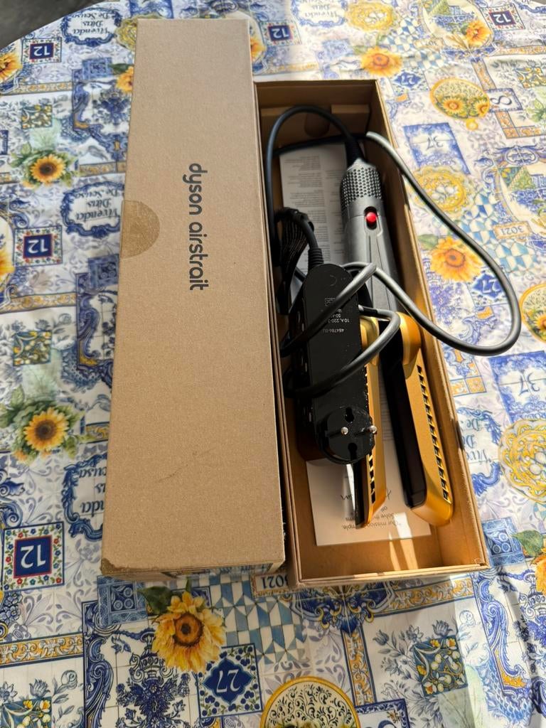 Dyson Airstrait gold, Enlèvement, Comme neuf