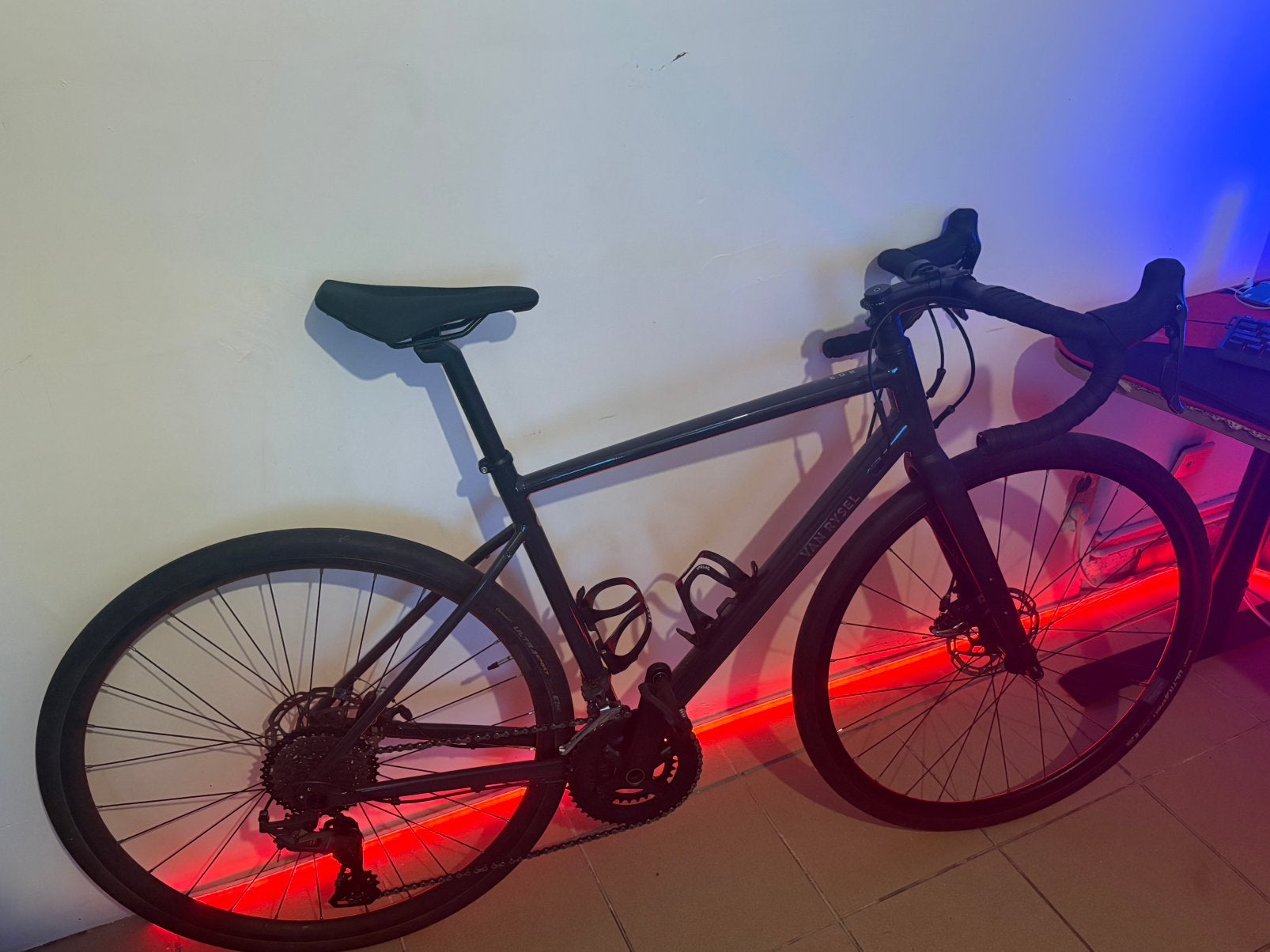 Van Rysel EDR AF (2026) - taille M - Liège, Fietsen en Brommers, 53 tot 57 cm, Ophalen, Zo goed als nieuw, Schijfrem