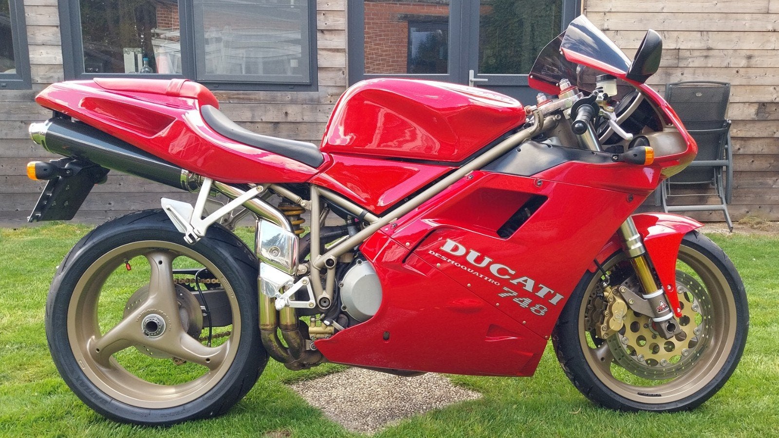Ducati 748s 1995, Particulier