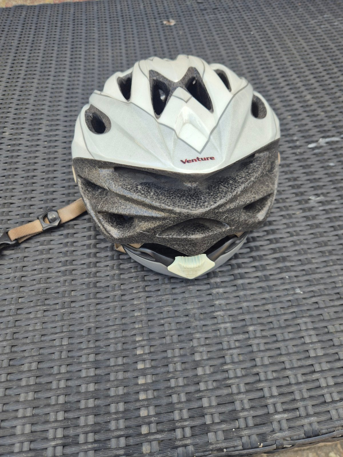 Gebruikte fietshelm, Vélos & Vélomoteurs, Accessoires vélo | Casques de vélo, Enlèvement