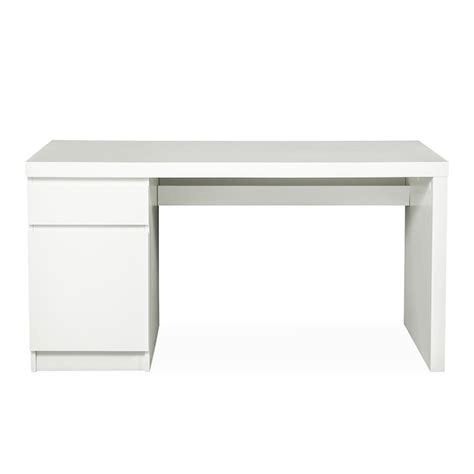 IKEA MALM desk in white, 140  65 cm, article 602.141.59, Maison & Meubles, Bureau d'ordinateur, 65 cm, Enlèvement, Utilisé