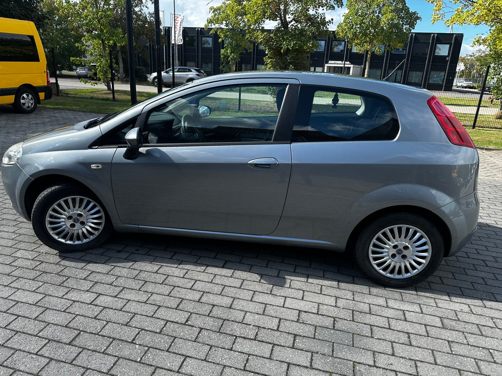 Fiat Punto 1.2 essence, 1242 cm³, Argent ou Gris, Achat, Entreprise