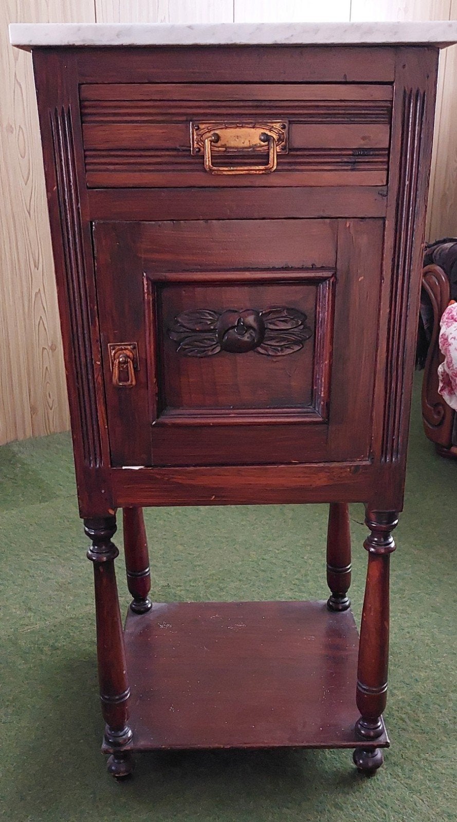 Table de chevet ancienne avec baignoire en marbre, Enlèvement