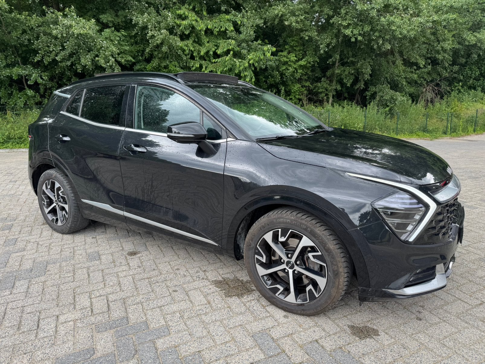 Kia Sportage 1.6 CRDi MHEV Pace trekhaak DCT Pano 360 full, Stof, 4 cilinders, Zwart, 5 deurs